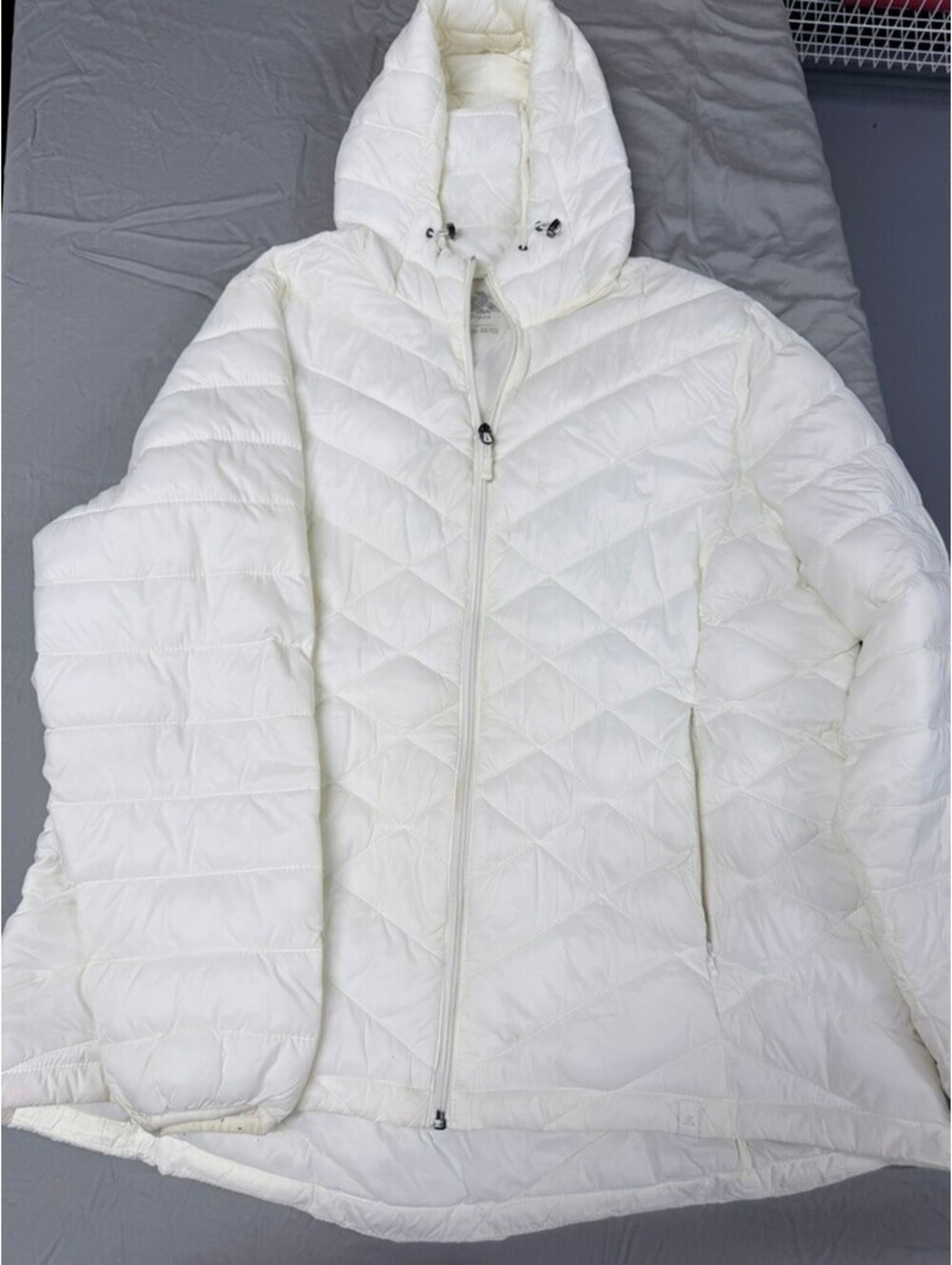 ZeroXposur Women's XXL White Quilted Hooded Puffer Jacket